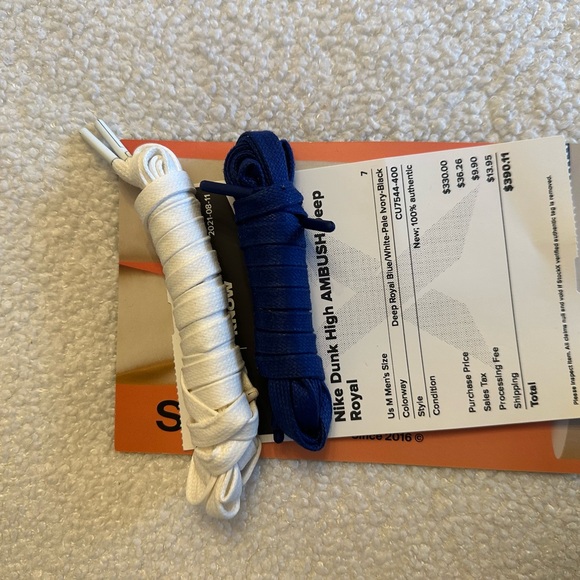 Nike Dunk High
AMBUSH Deep Royal - Picture 4 of 4